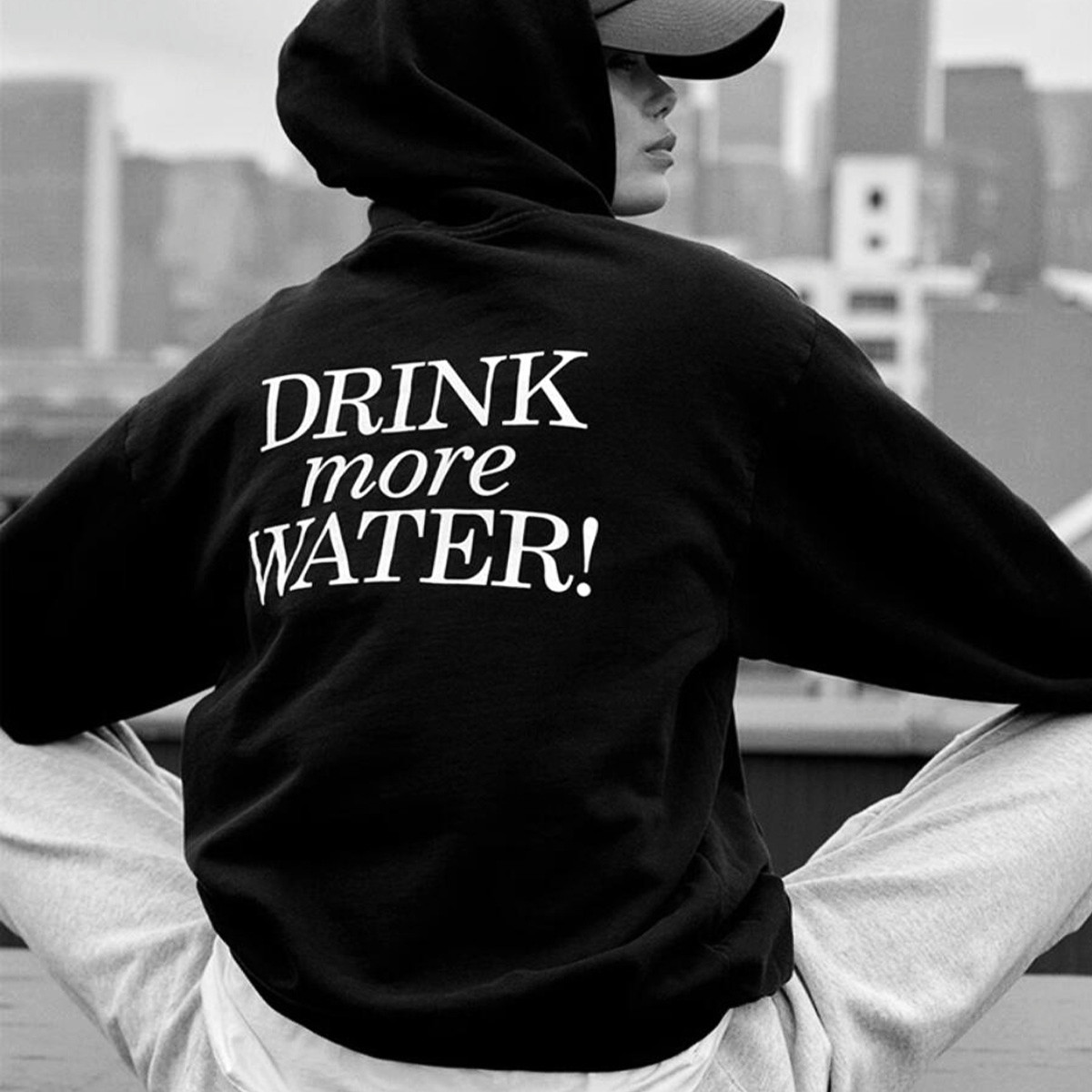 Street Fashion In New York - Health Club New York Letters Gedrukt