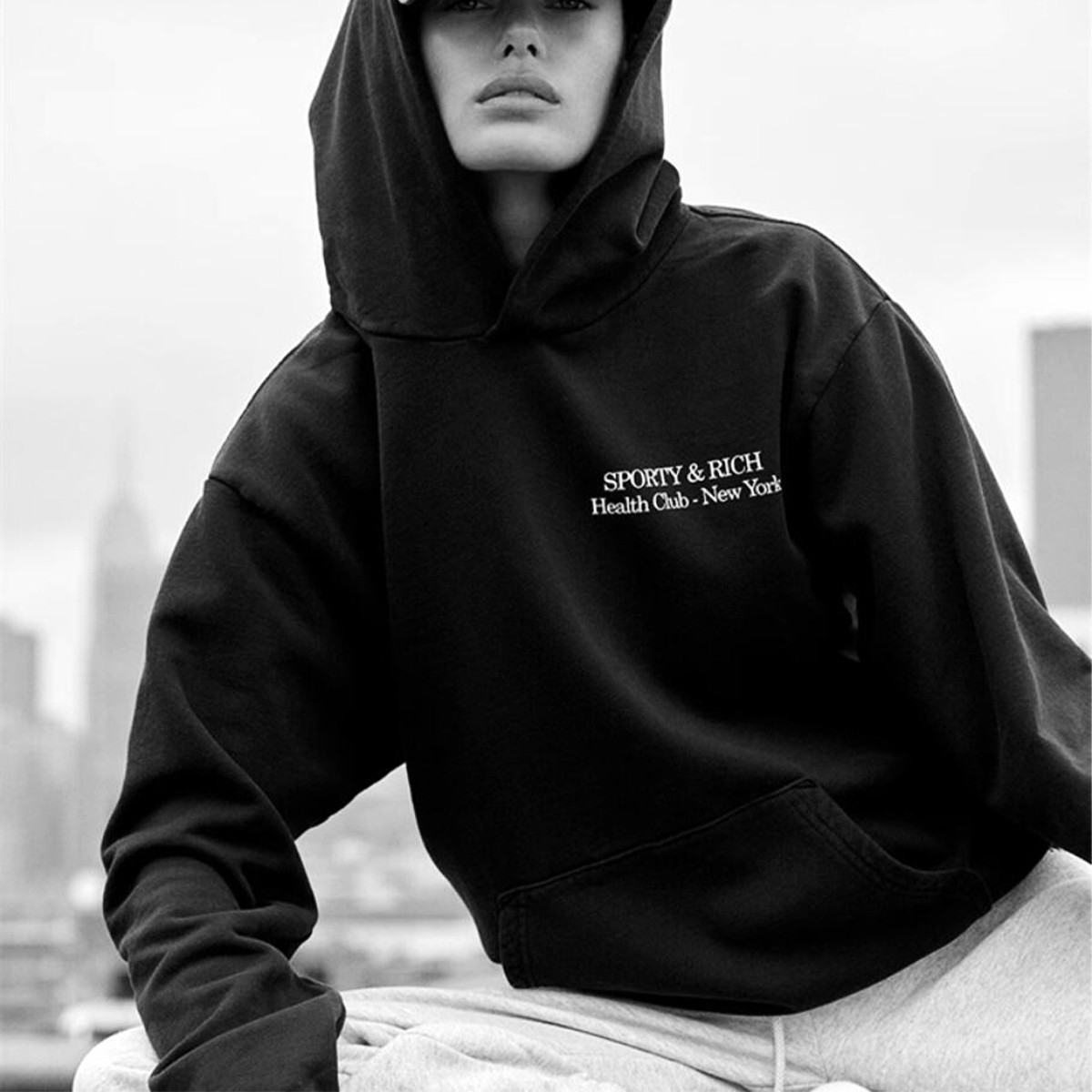 Health Club New York Letters G - Street Fashion In New York recensie en prijs