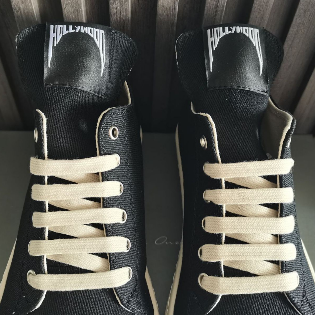 Klassieke merk casual damessch - Street Fashion Brand recensie en prijs