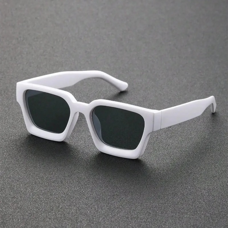 Unisex plastic zonnebril met v - Street Fashion Glasses recensie en prijs