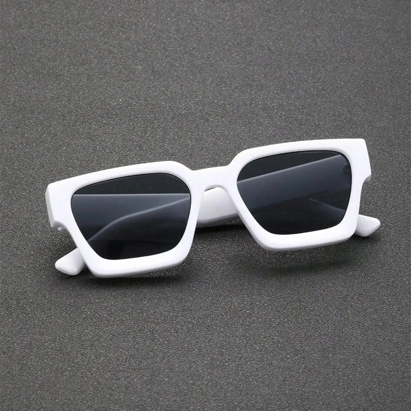 Unisex plastic zonnebril met v - Street Fashion Glasses recensie en prijs